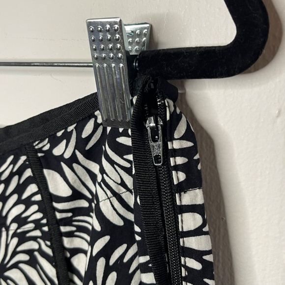 Nine West Printed Skirt Size 12 - Picture 3 of 5